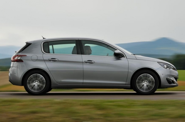 https://wcar.sets.lv/cars/Peugeot/308 hečbeks/d549c197d5ac9e0126deab9388902140.jpg